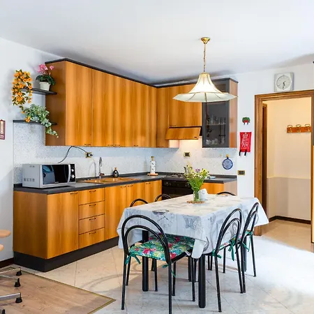 Juri Apartment Al Solivo