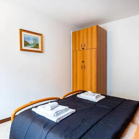 Apartment Juri Al Solivo